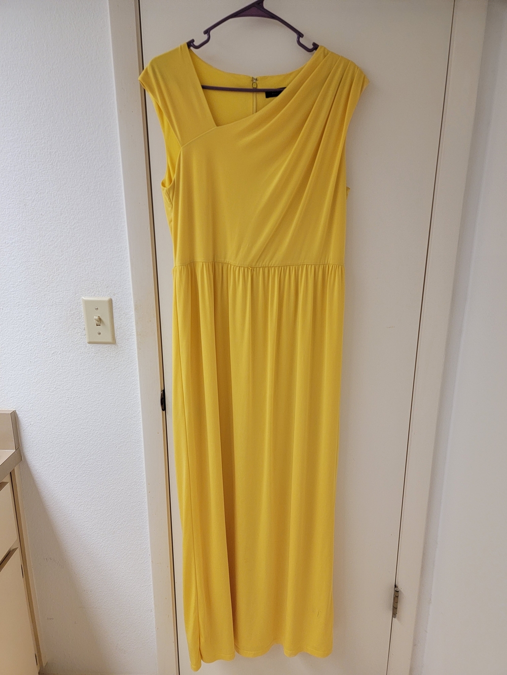 Ellen Tracy Bright Yellow Sleeveless Maxi Dress!